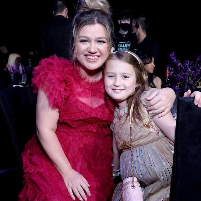 Kelly Clarkson and River Rose